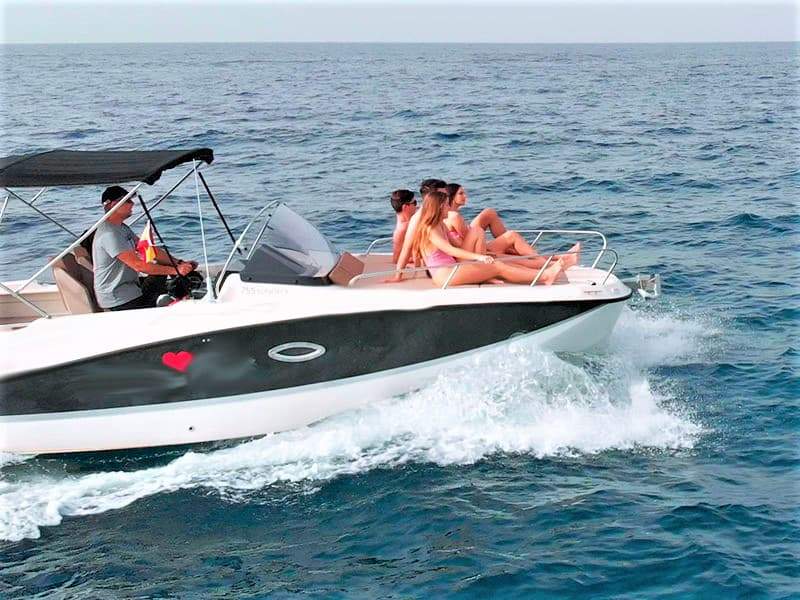 Vermietung von Motoryachten auf Teneriffa mit Quicksilver 755 ohne Skipper