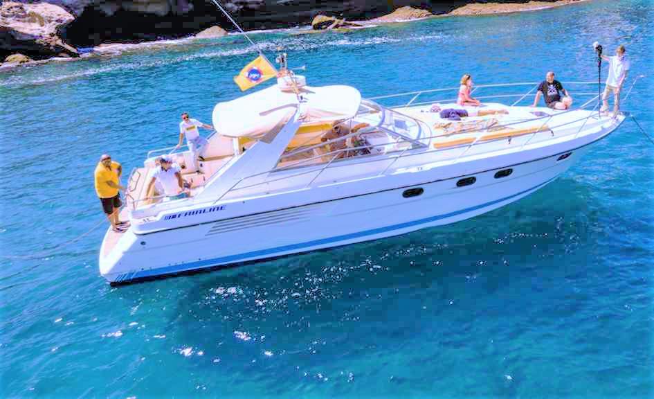 Motoryachtcharter mit Skipper in Teneriffa mit Fairline 42